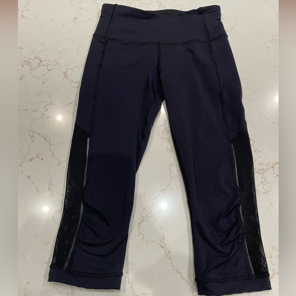 Lululemon Crop Tights - Size 4 VGUC